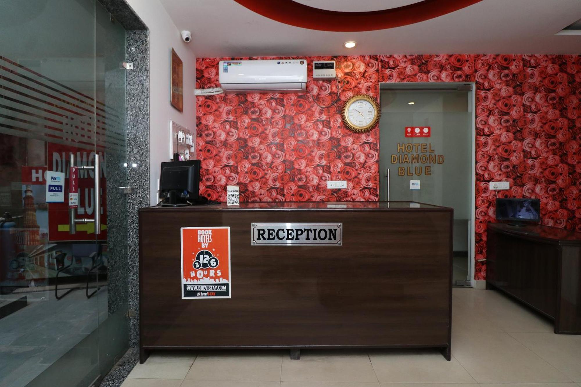Oyo Flagship Hotel Daimond Nuova Delhi Esterno foto