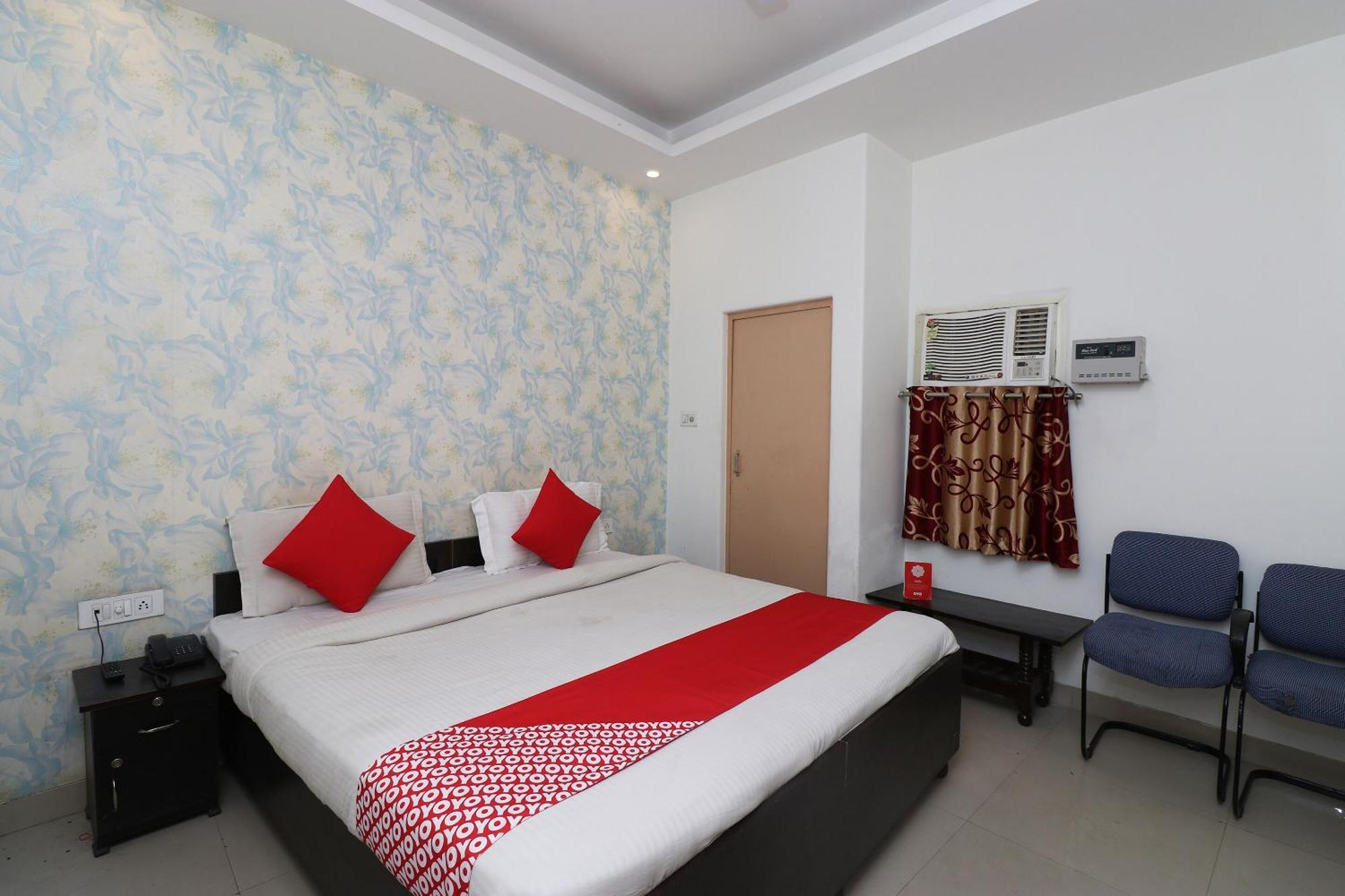 Oyo Flagship Hotel Daimond Nuova Delhi Esterno foto