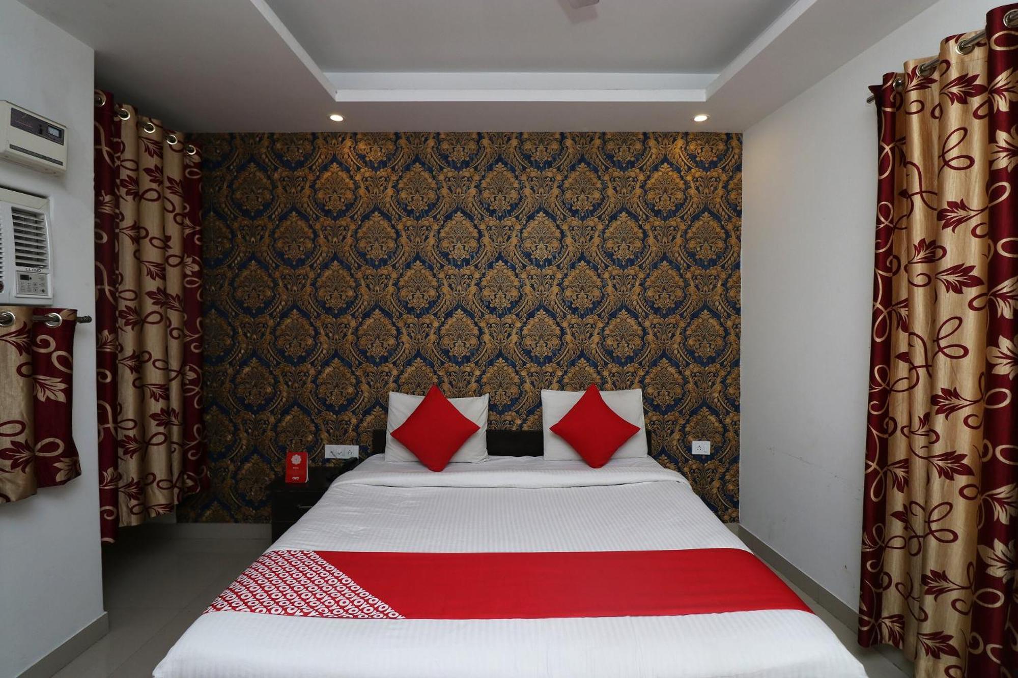 Oyo Flagship Hotel Daimond Nuova Delhi Esterno foto